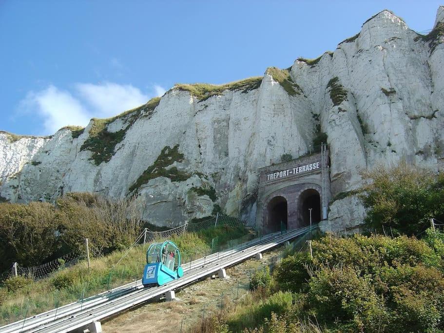 Les Locations Isahora: Studio près du Château d'Eu et des Falaises Eu (Seine-Maritime) Exterior photo