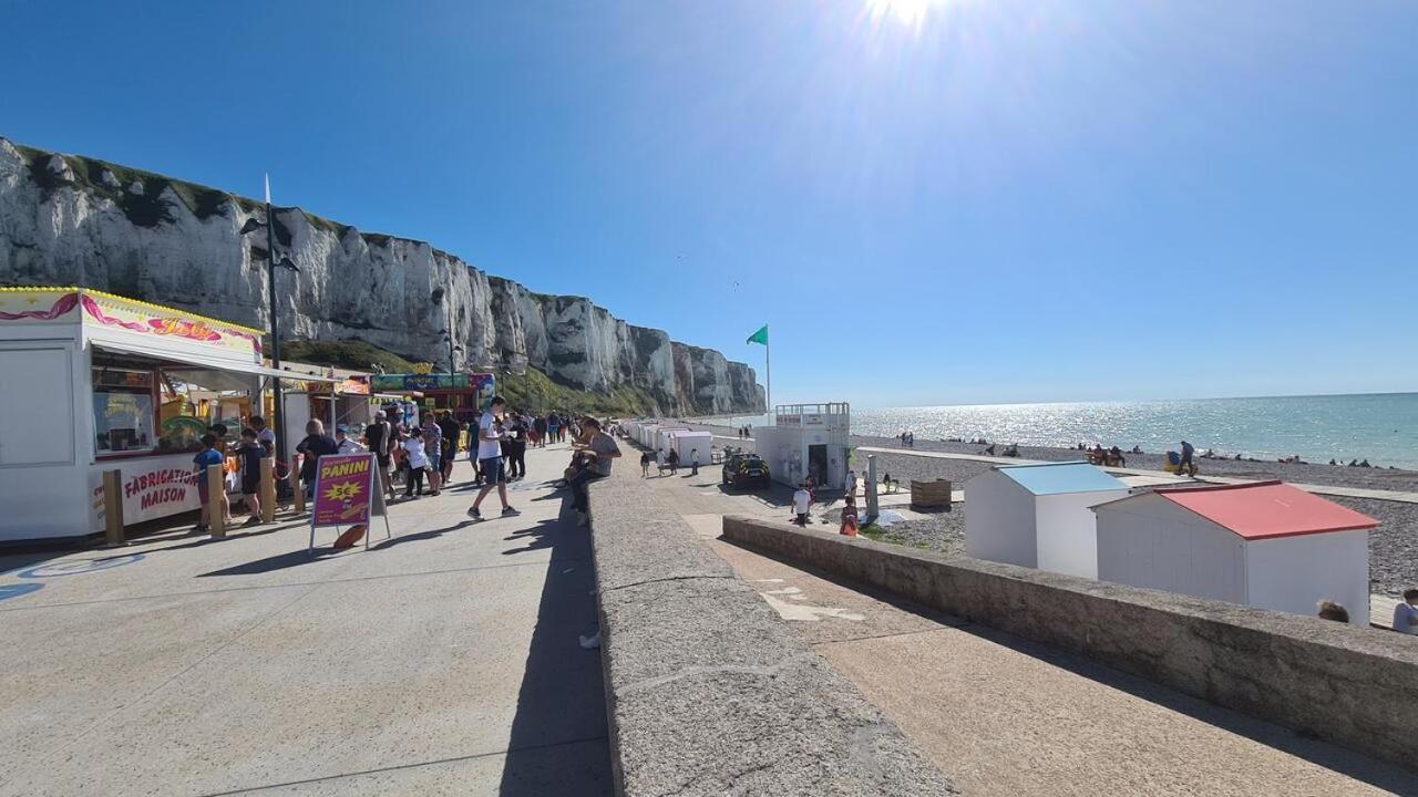 Les Locations Isahora: Studio près du Château d'Eu et des Falaises Eu (Seine-Maritime) Exterior photo